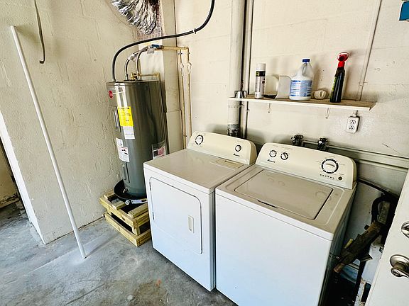 3rd image of 1743 Ridgeway Dr