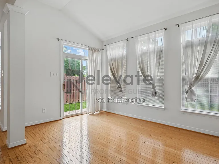 4321 Meredith Creek Dr — Photo 13
