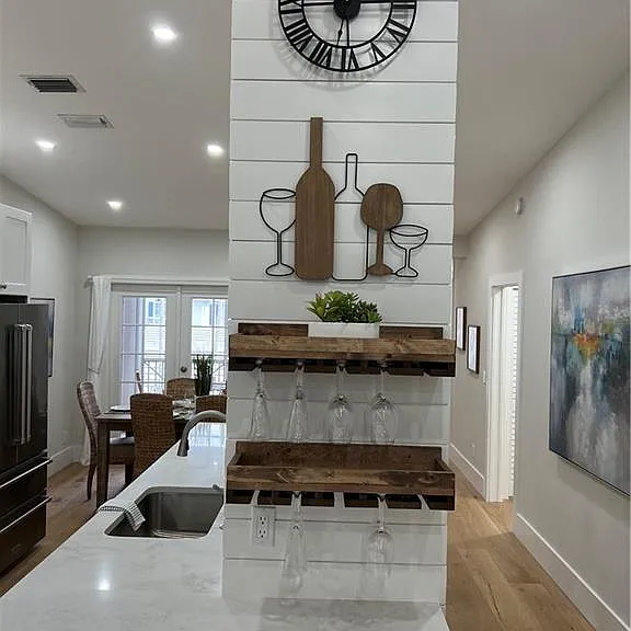 7087 Barrington Cir #201 — Photo 36