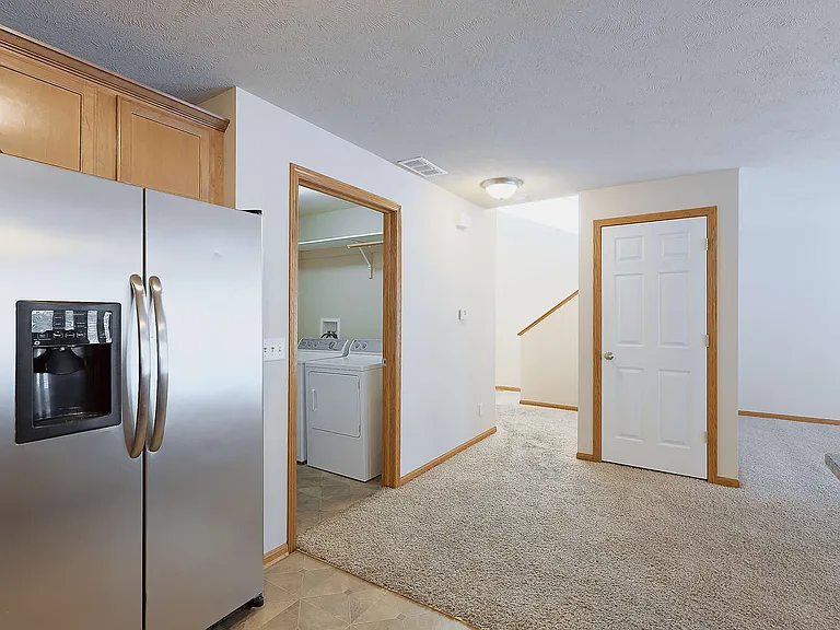 8815 Venice Ln — Photo 16