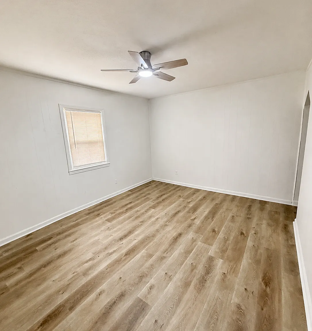 1134 Lincoln Avenue - 1 — Photo 3