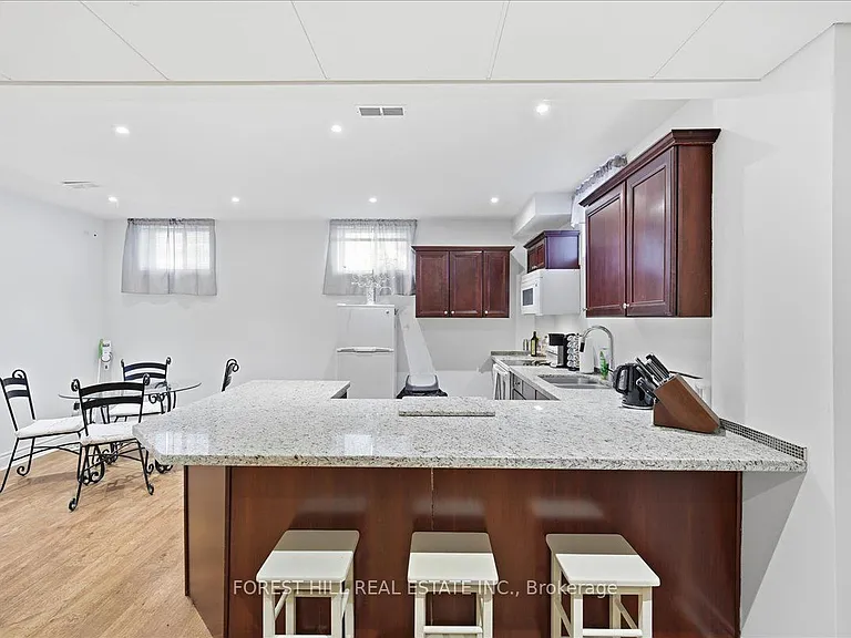 160 Kootenay Rdg #BASEMENT — Photo 9