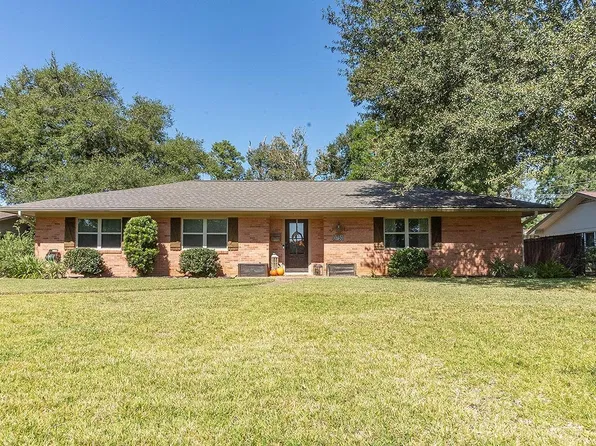 3750 Wheat Dr, Beaumont, TX 77706