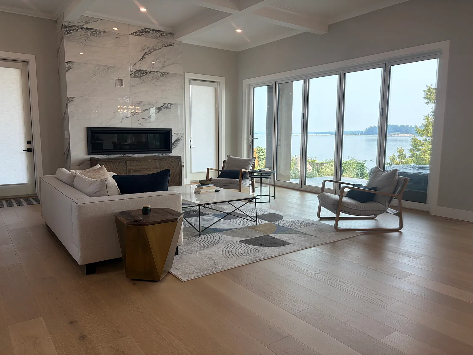 Lochside Dr, Central Saanich — Photo 1