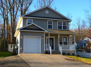 3588 2nd Ave, Edgewater, MD 21037