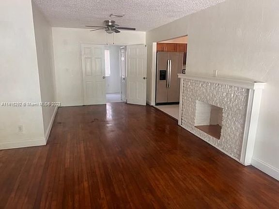 3rd image of 2530 Roosevelt St
