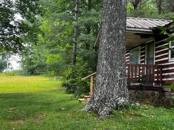 2742 Mooneyham Lonewood Rd, Spencer, TN 38585