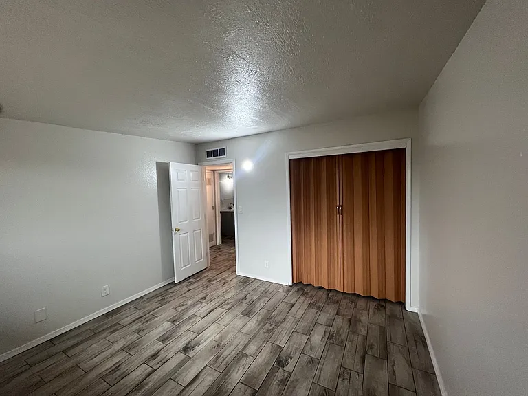 109 E Alturas St — Photo 7