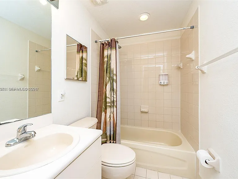 10901 NW 83rd St #104 — Photo 11
