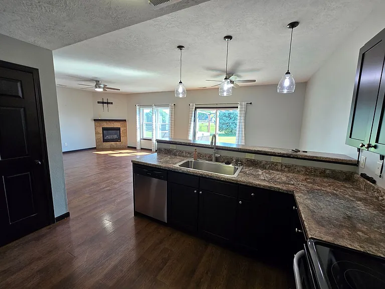 901 Coffie Farm Rd — Photo 8
