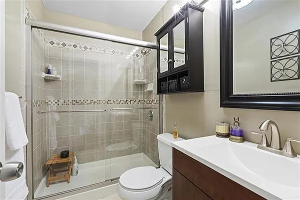 Sold by Verdel Real Estate | media 10
