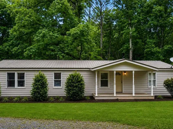 472 Old McCoy Pl, Waleska, GA 30183
