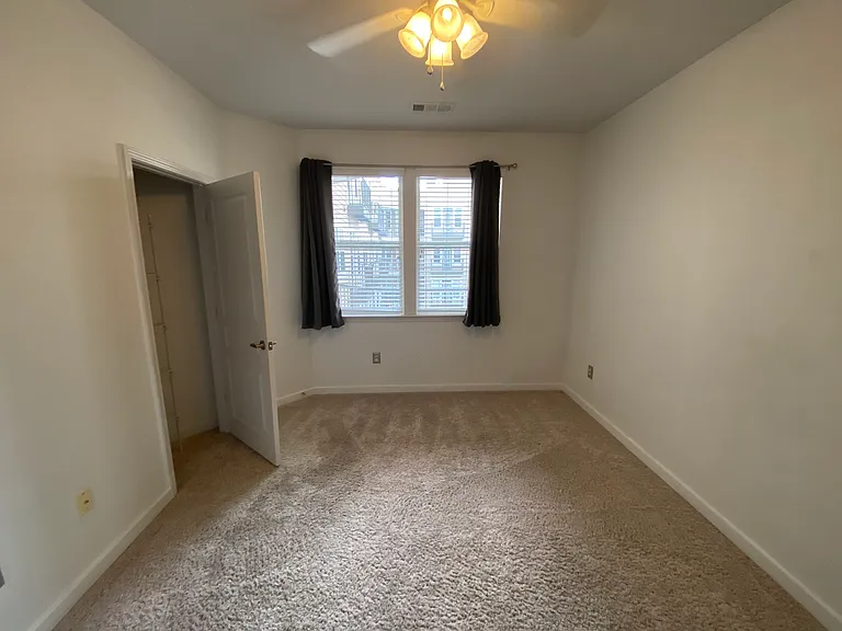 3000 Vanderbilt Pl #320 — Photo 17