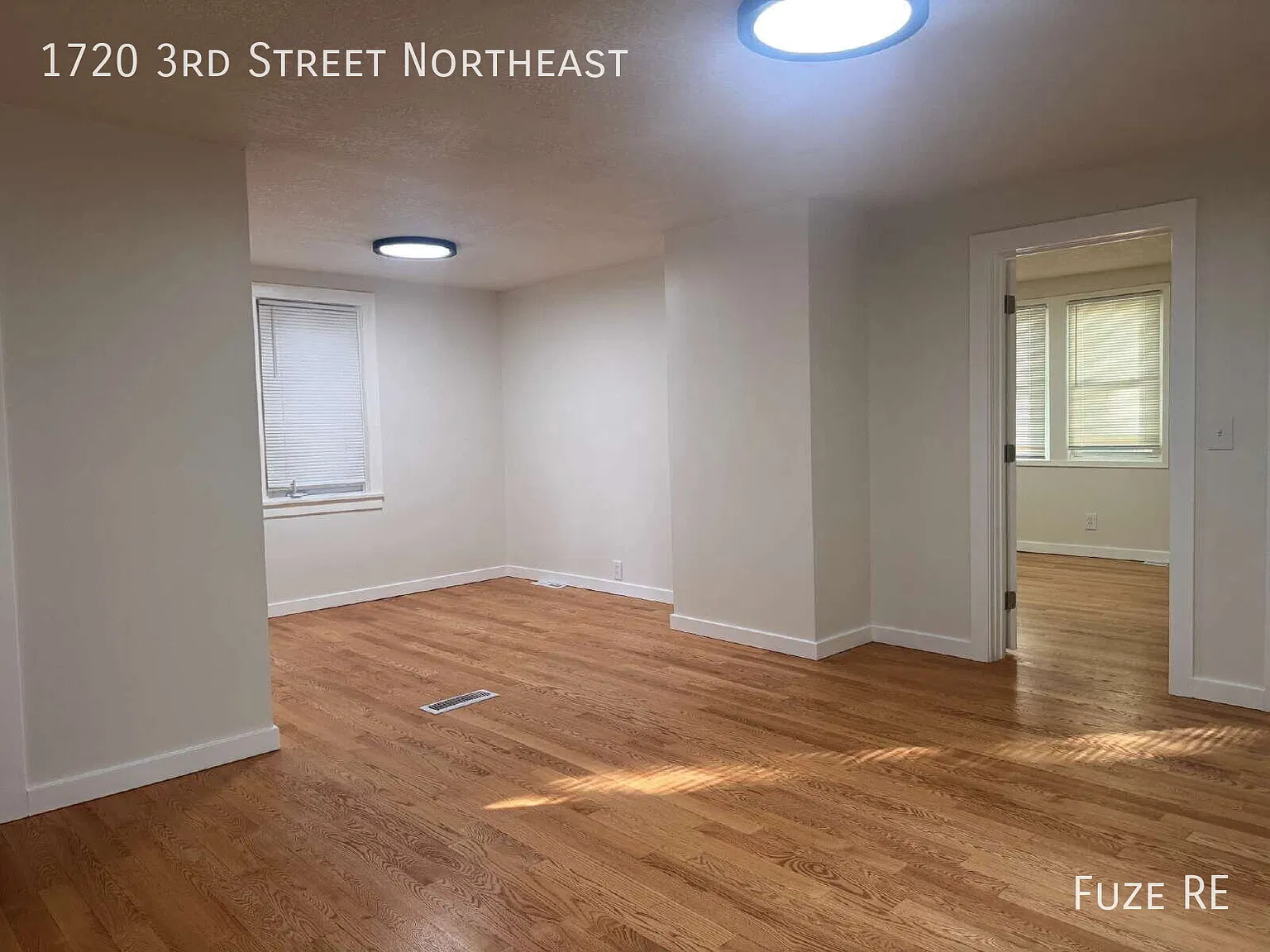 Beautifully updated NE MPLS home. — Photo 4