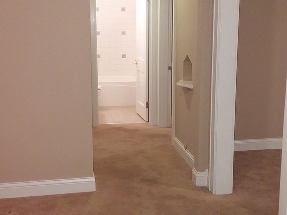 dining room to 2 bedrooms