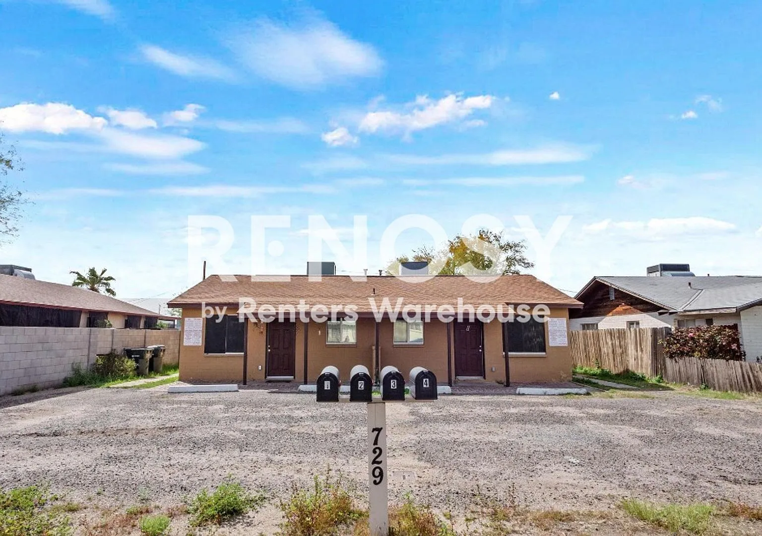 Ideal 1 Br 1 Ba Duplex Near 7th St and Dunlap in Phoenix — Photo 2