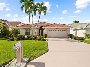 8203 Breton Cir, Fort Myers, FL 33912