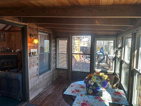 2nd image of 753 Hideaway Mountain Dr