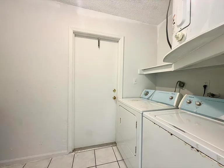 7643 NW 74th Ave #1-2 — Photo 19