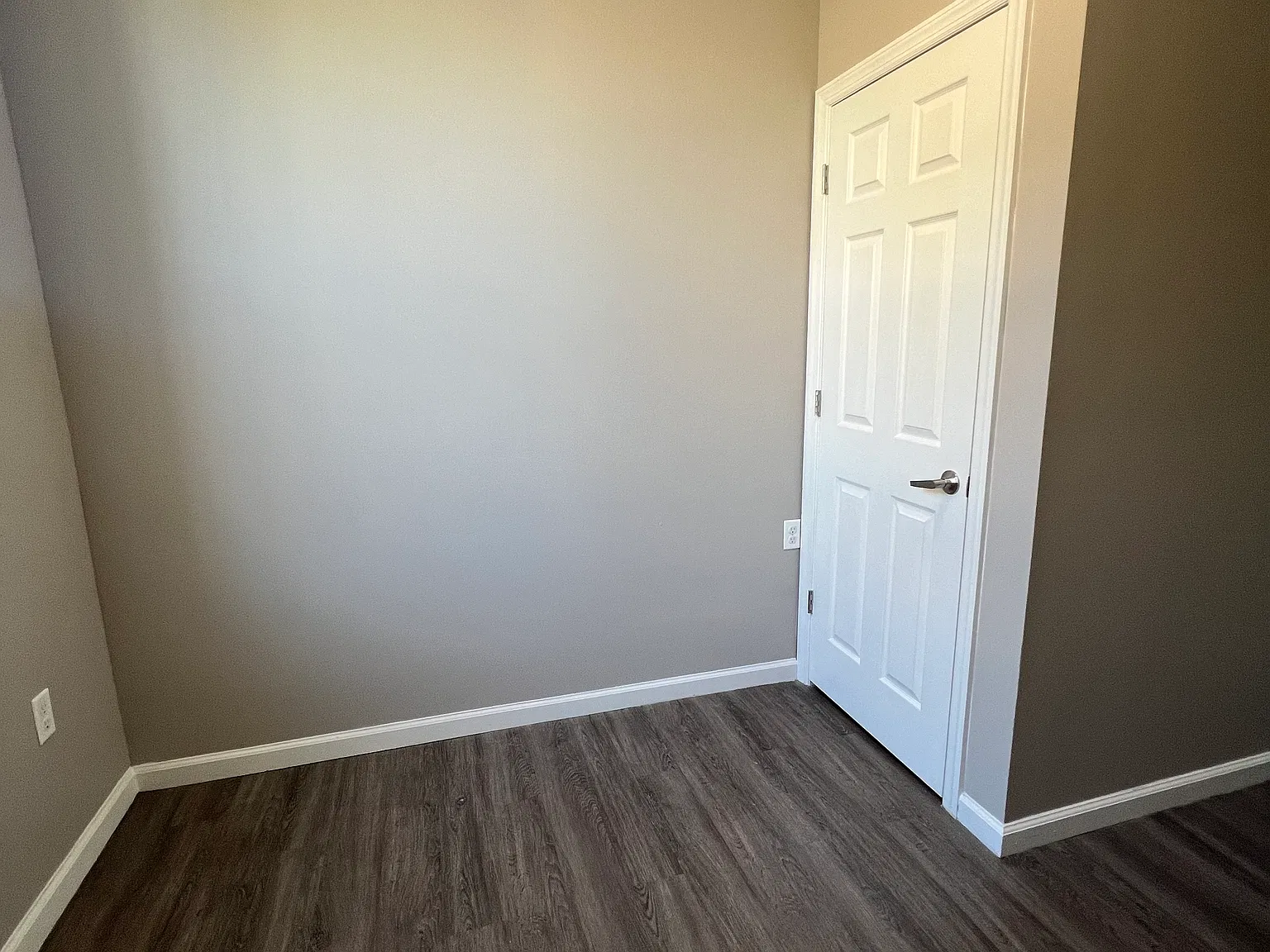 38 Winans St — Photo 3