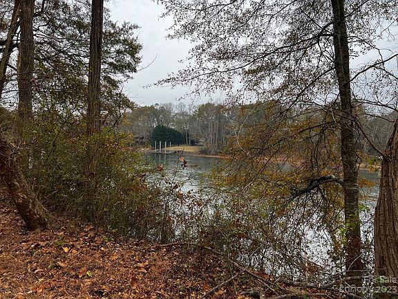 2nd image of 155 Lookout Dam Rd