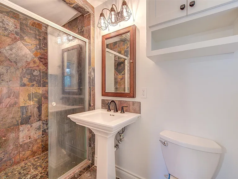 8439 Westview Dr — Photo 13