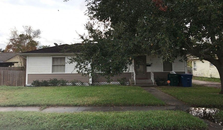 1st image of 621 Chamberlain St