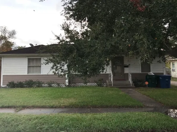 621 Chamberlain St, Corpus Christi, TX 78404