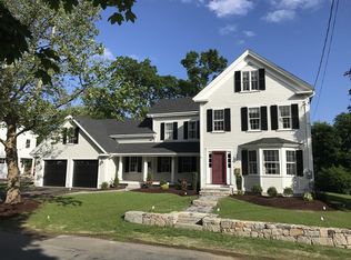 8 Metacomet St, Medfield, MA 02052