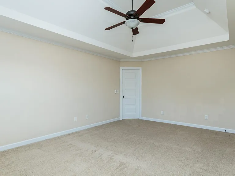 205 Roundhouse Ln — Photo 15