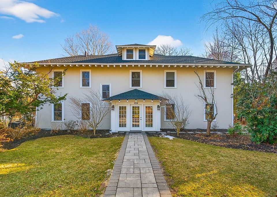 1st image of 524 Ward St