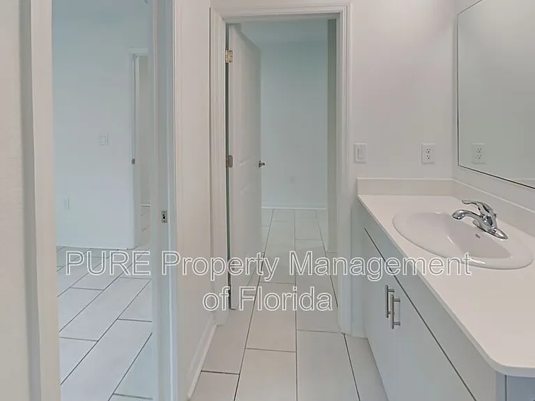 710 NE 4th St #101 — Photo 21