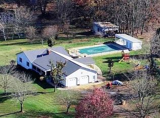 8122 Merline Rd NE, Kensington, OH 44427