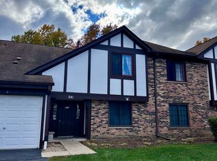 841 Yosemite Trl APT C, Roselle, IL 60172