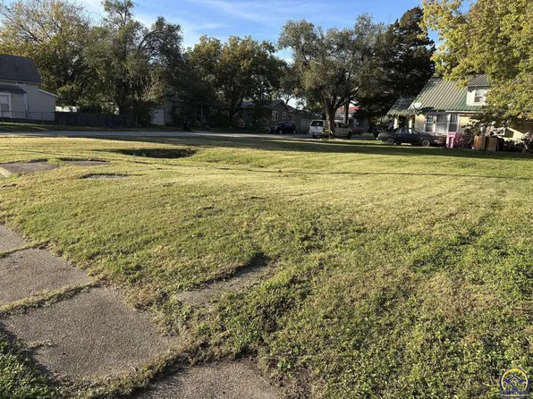 348 State St, Cottonwood Falls, KS 66845