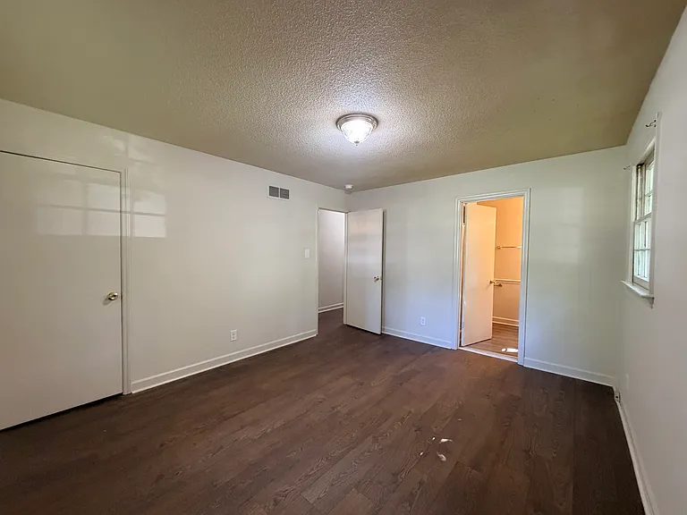 5701 Cates Dr — Photo 47