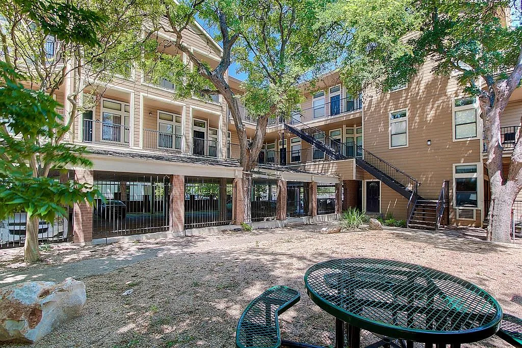 Building Photo - 2802 Nueces St #112