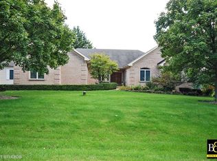 40W915 Campton Meadows Dr, Elburn, IL 60119