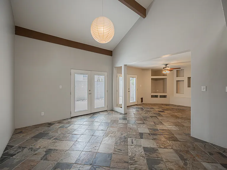 4922 N 42nd Way — Photo 4