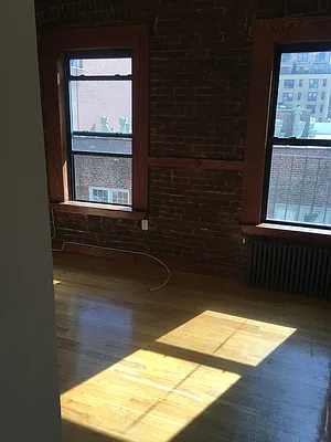 Rented by New York City Apartments | media 32