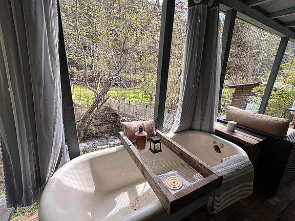 3rd image of 141 Wallen Ranch Rd