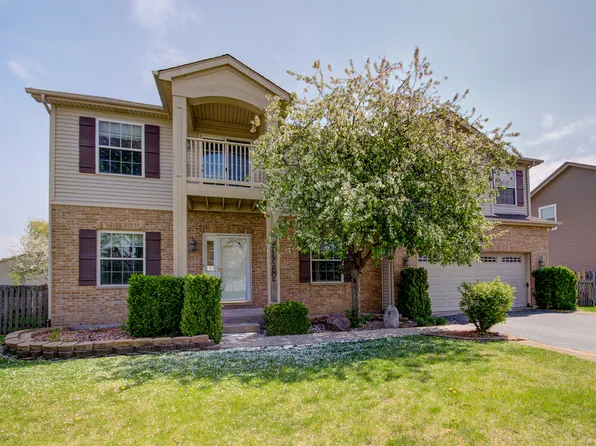 1120 Redwood Ln, Minooka, IL 60447