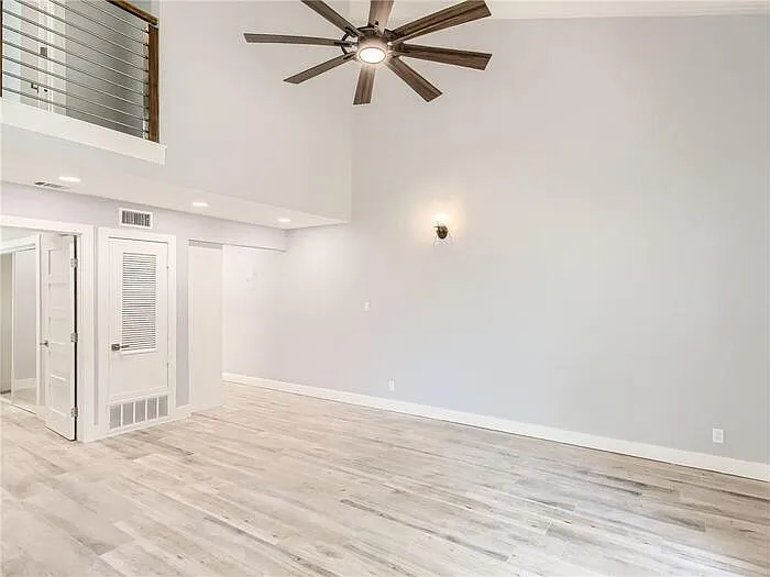 2 bed, 2.0 bath, $2,345 — Photo 4