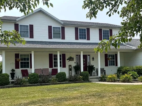 1203 Silver Lake Ave, Effingham, IL 62401
