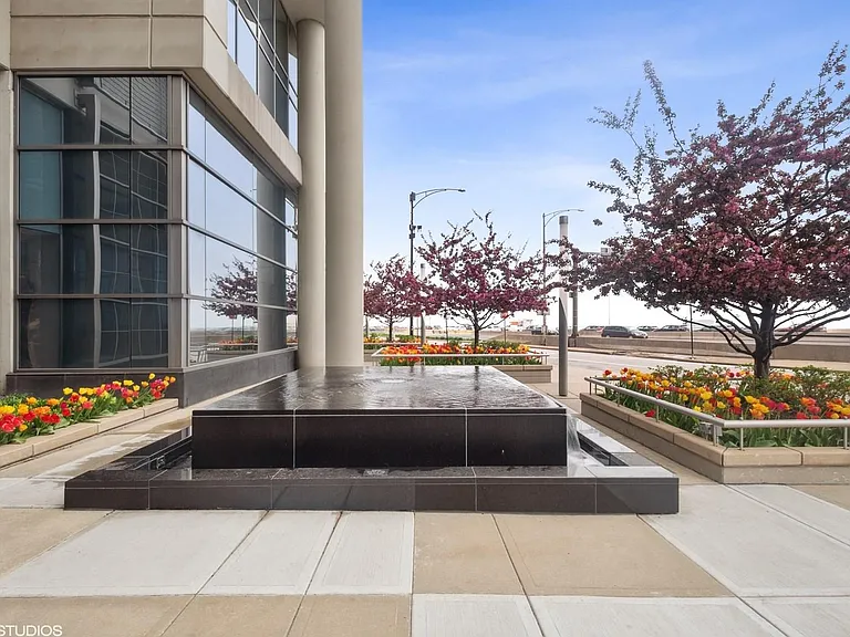 600 N Lake Shore Dr #3210 — Photo 3