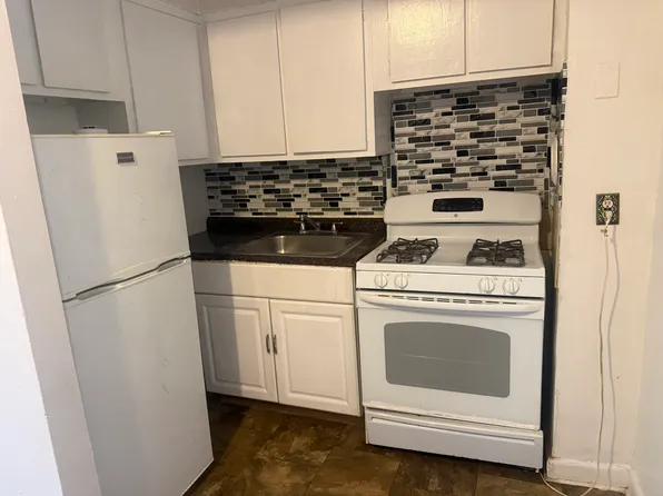 1 N Long Beach Ave #1, Freeport, NY 11520