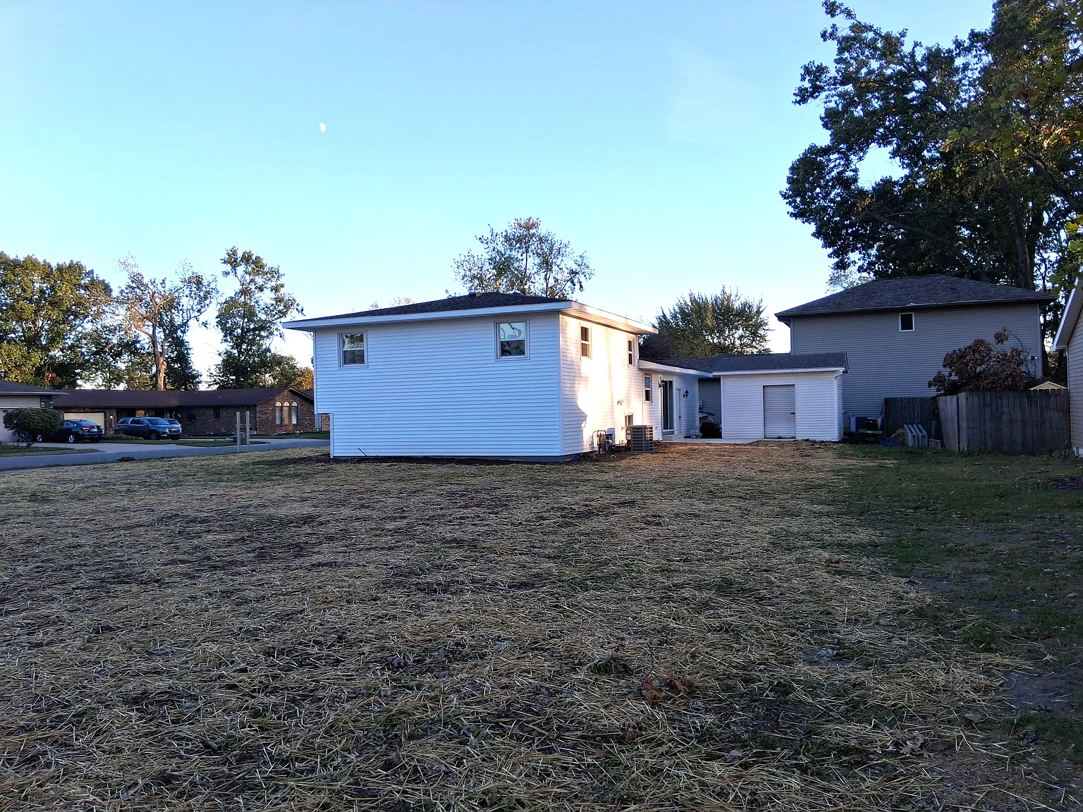 3 bed, 1.5 bath, 1680 sqft, $2,250 — Photo 2