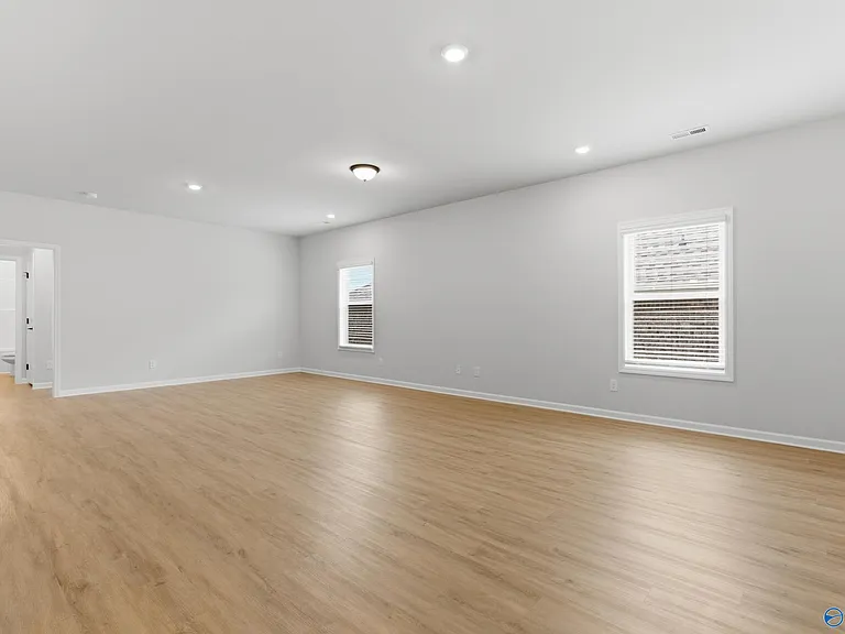 186 Pennington Ave — Photo 4