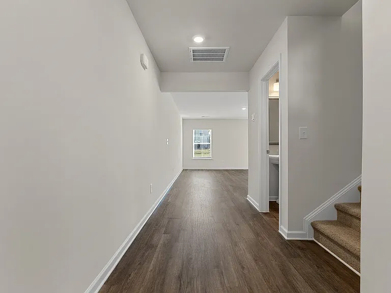 552 Corkscrew Ln — Photo 2