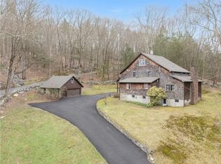 2 Rush Dr, Putnam Valley, NY 10579
